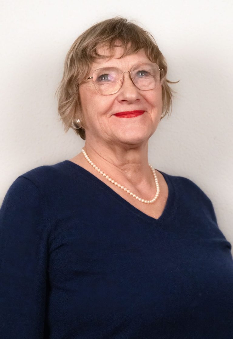 Dr. Elisabeth Tworek